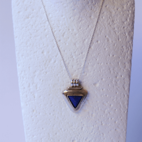 Μinimal χειροποίητο μεταγιόν σε κλασσικό στυλ