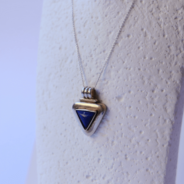 Μinimal χειροποίητο μεταγιόν σε κλασσικό στυλ